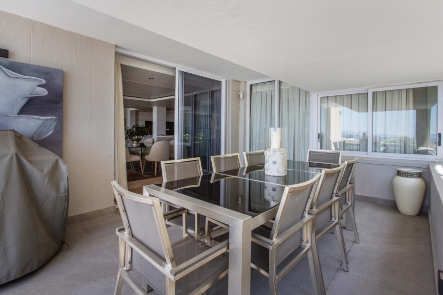 2 Bedroom Property for Sale in Green Point Western Cape